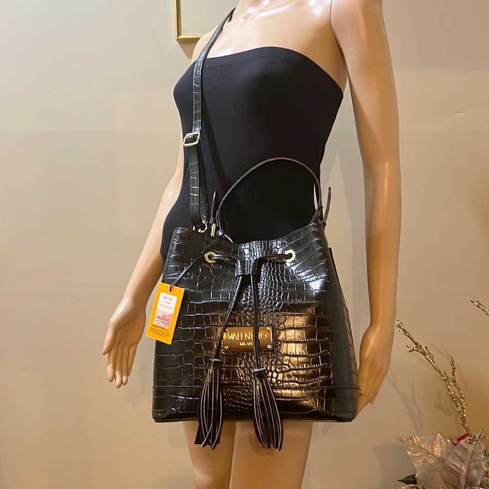 Valentino Milano / genuine black leather bag